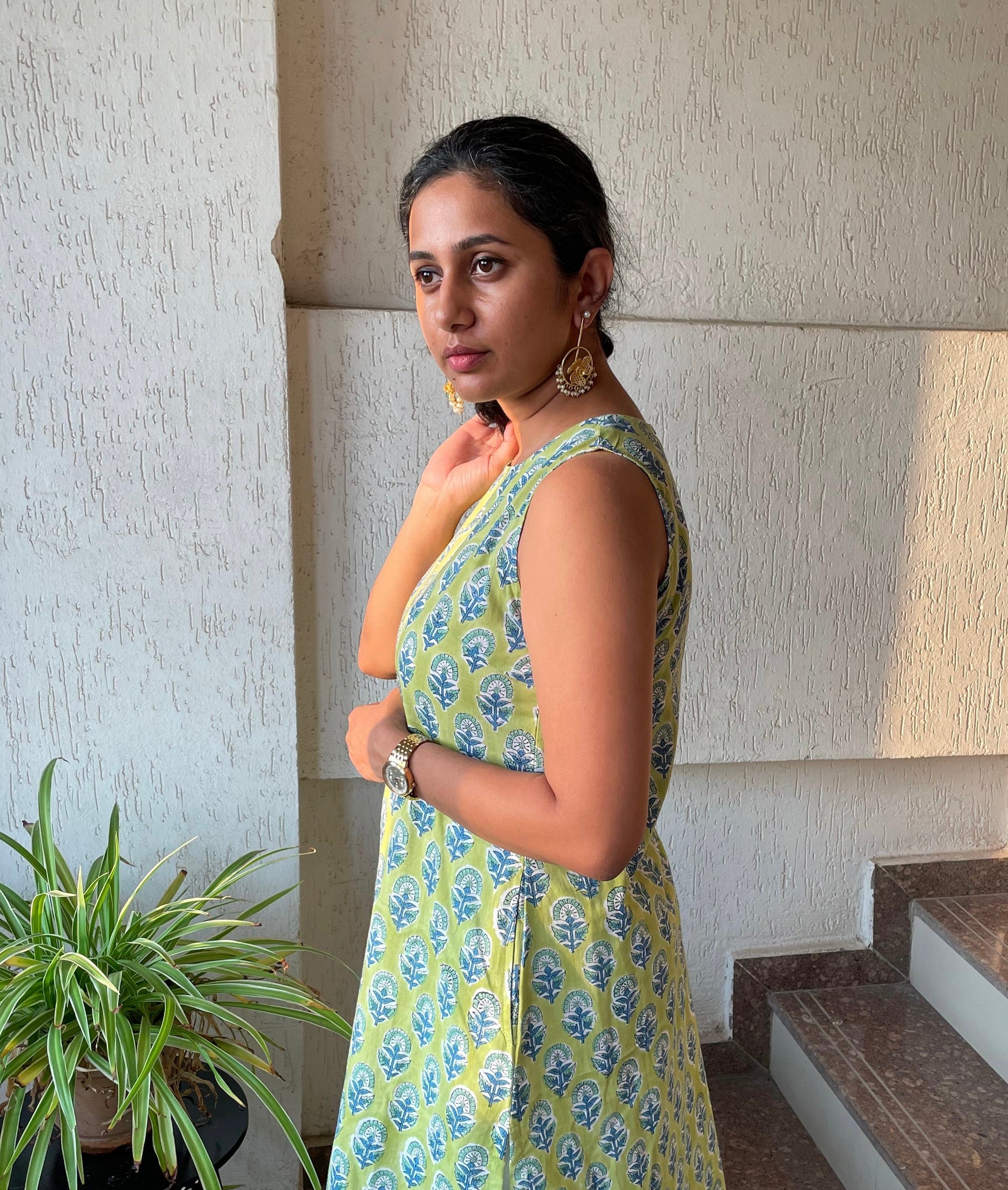 Shop stylish cotton ladies kurta online. Discover our hand block printed sleeveless kurta for women. Comfortable, chic, and perfect for everyday elegance.