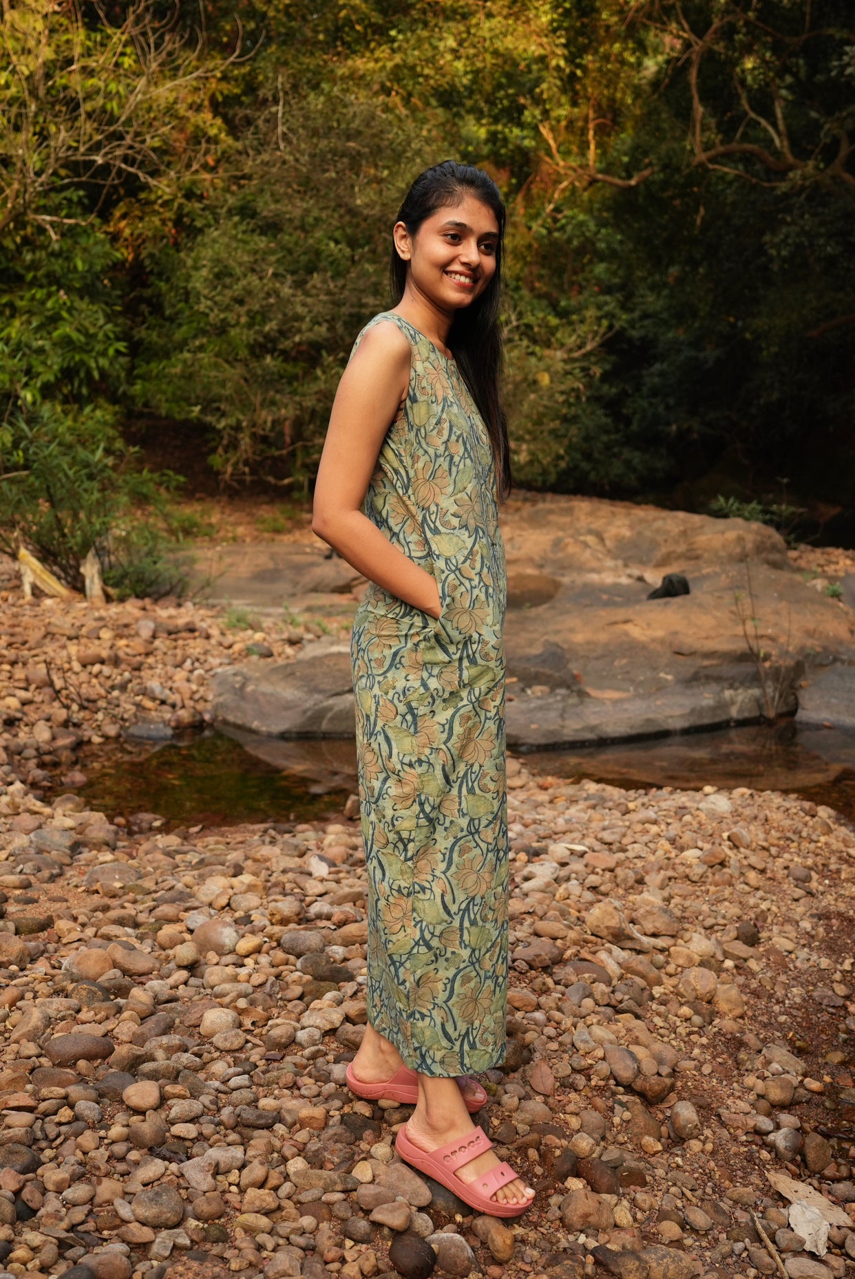 Discover our stylish Dabu cotton dress. Shop this sleeveless maxi design for a comfortable, breezy look. Unique hand-printed Dabu patterns in soft cotton.