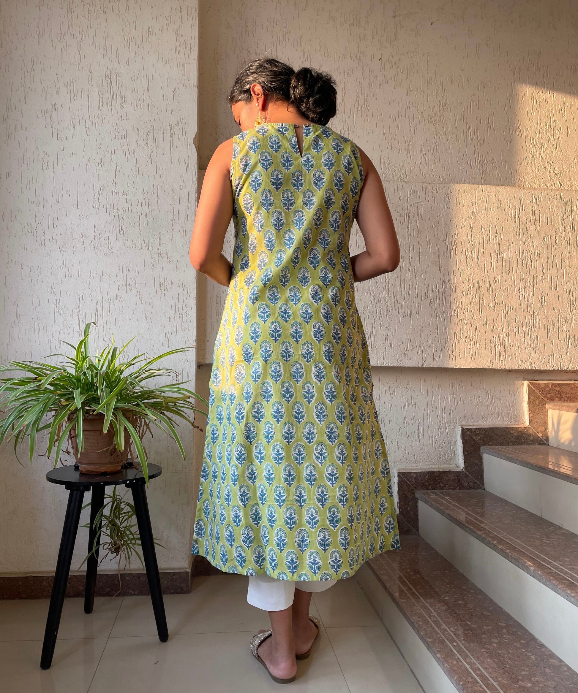 Shop our hand block printed sleeveless kurta for women. Comfortable, chic, and perfect for everyday elegance.