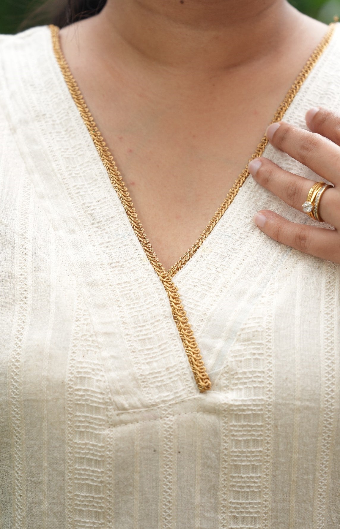 olden lace detailed off-white onam kurta for women